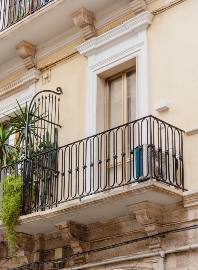 Palazzo Le Travi Hotell Bari Eksteriør bilde