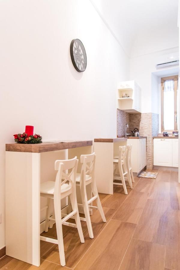 Palazzo Le Travi Hotell Bari Eksteriør bilde
