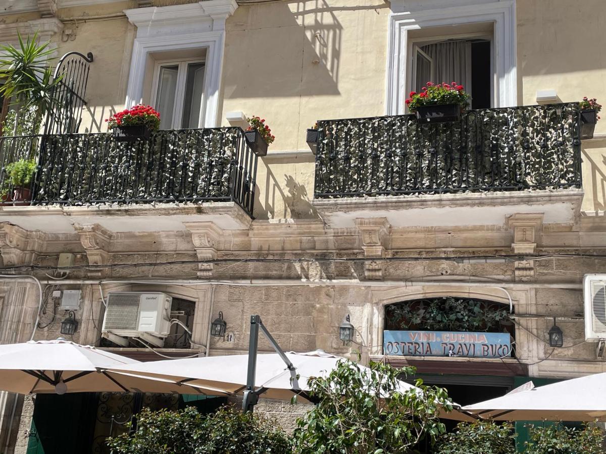 Palazzo Le Travi Hotell Bari Eksteriør bilde